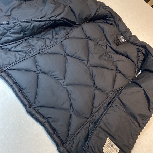 THE NORTH FACE 550 Girl BLACK Nylon QUILTED Goose Down PUFFER VEST Size L ⭐️⭐️⭐️ - Picture 12 of 14